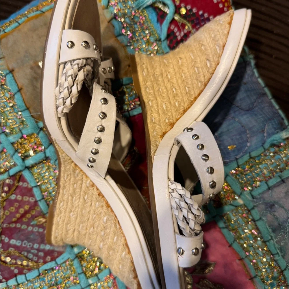 NWOT Leather Enzo Angiolini White Studded Women's Sandals